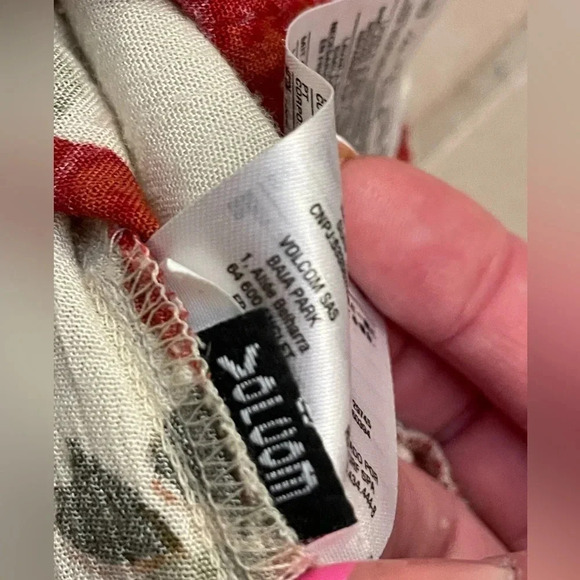 Volcom “SHELLO DRESS”
macramé top spaghetti straps ruffle hem floral boho L - Picture 15 of 15